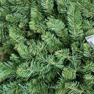 Bethlehem Lights 9’ Prelit Garland